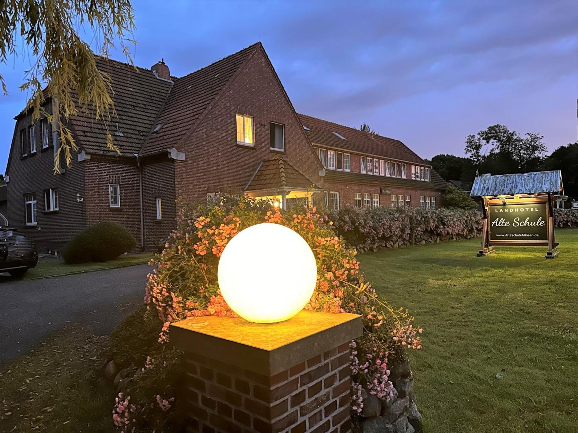 Landhotel Alte Schule - Hotel Garni Schillig Eksteriør billede