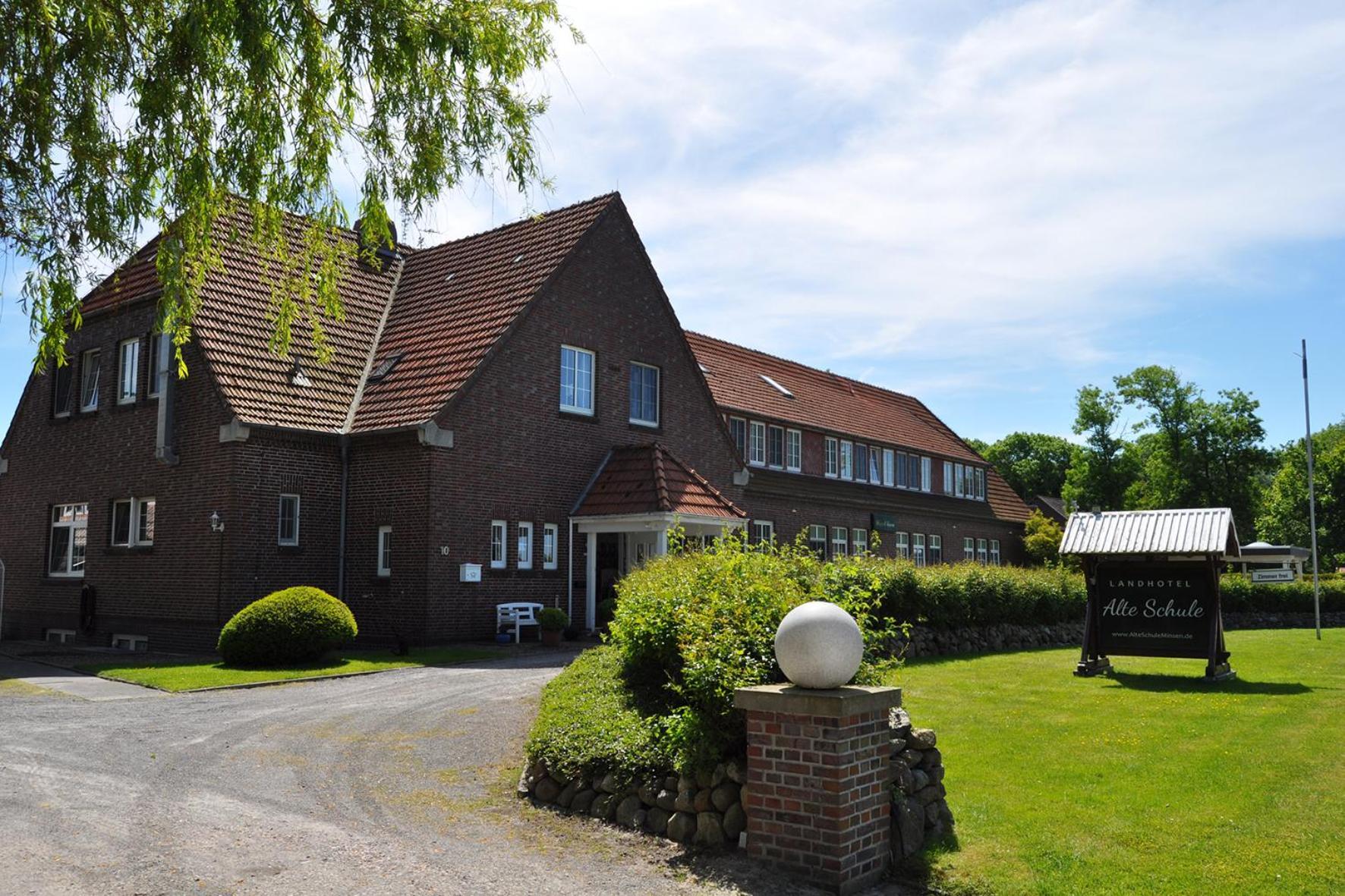 Landhotel Alte Schule - Hotel Garni Schillig Eksteriør billede
