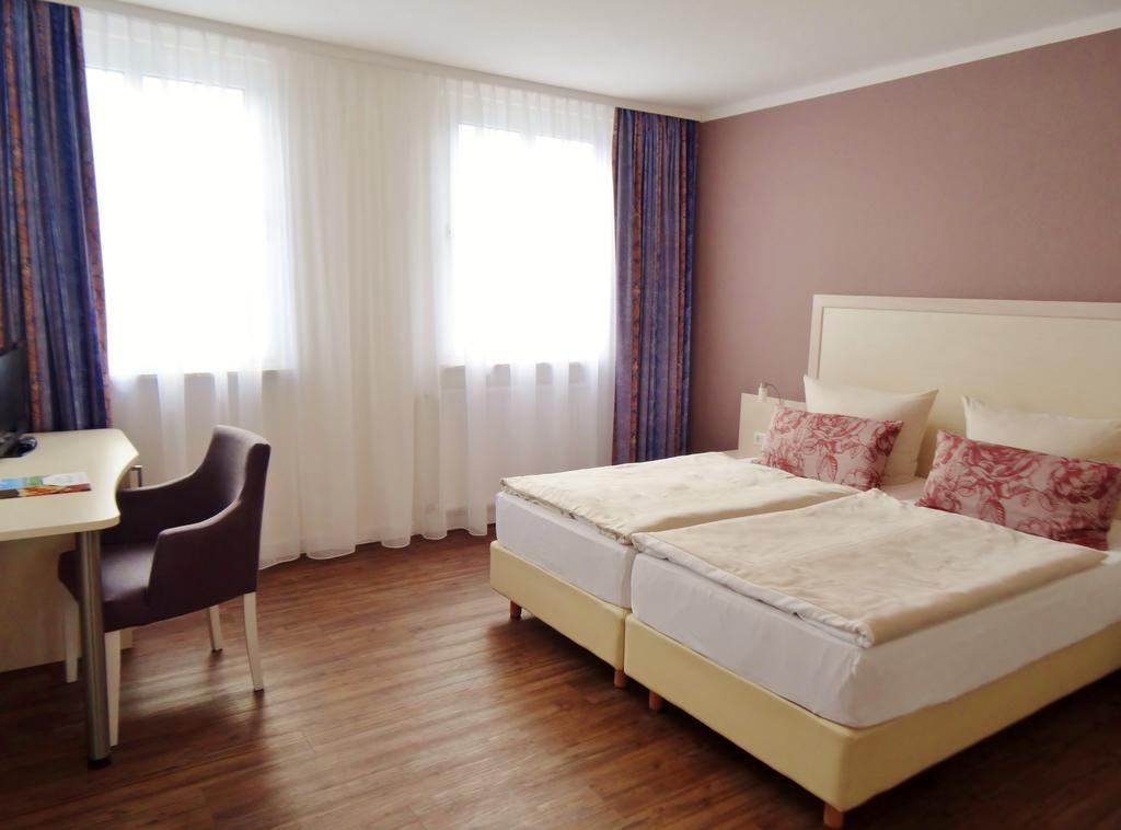 Landhotel Alte Schule - Hotel Garni Schillig Eksteriør billede