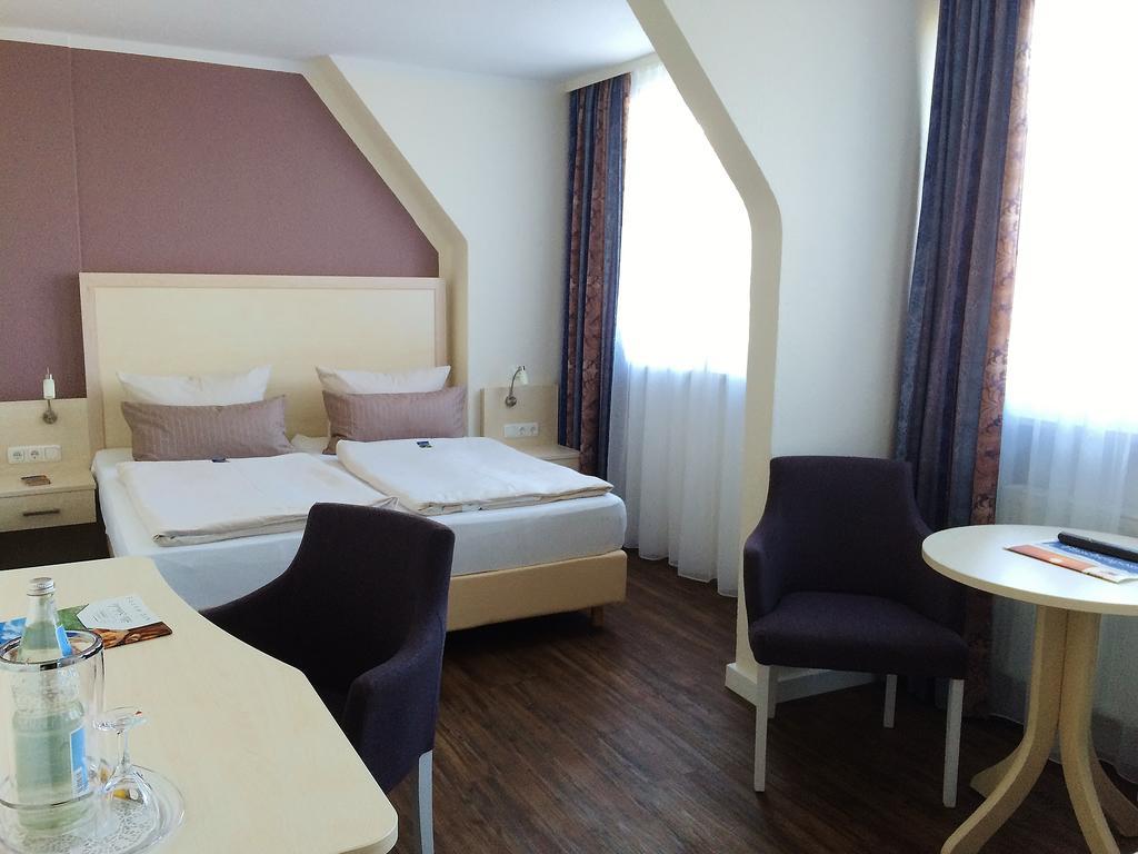 Landhotel Alte Schule - Hotel Garni Schillig Eksteriør billede